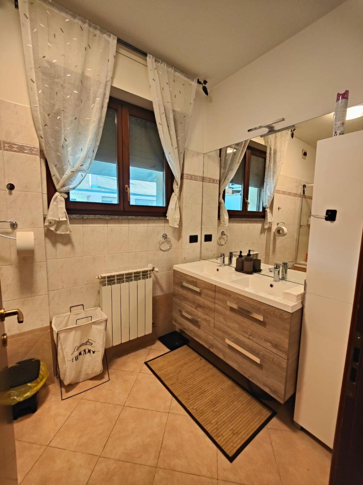 "Come A Casa" - Appartamento Gigi - Self Check In - Ospedale Humanitas - Forum Assago - Tram15 Rozzano Exterior foto